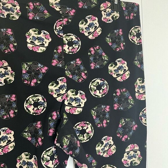 Star Wars Womens Size 3 Black Floral Leggings Exercise Workout Pants Stretchy - Picture 10 of 15